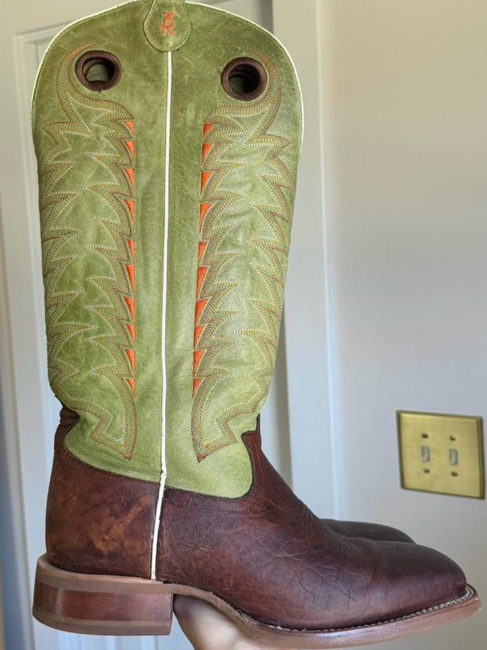 Tony Lama 3R Bucakroo 16” Boot